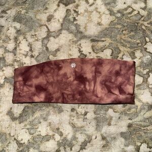 Athleta take on the universe headband in camo luxe Grecian Rose